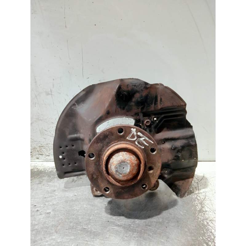 Recambio de mangueta delantera derecha para bmw serie 3 berlina (e46) referencia OEM IAM   