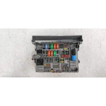 CAJA RELES / FUSIBLES 690662102 MS20051101 