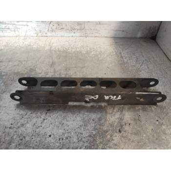 BRAZO SUSPENSION SUPERIOR TRASERO DERECHO 676347703 