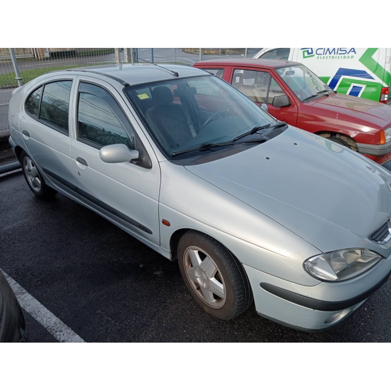 renault megane i fase 2 berlina (ba0) del año 2000