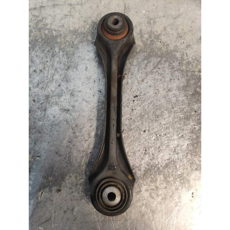 Recambio de brazo suspension superior trasero izquierdo para bmw serie 3 coupe (e92) 330i referencia OEM IAM 6777980  