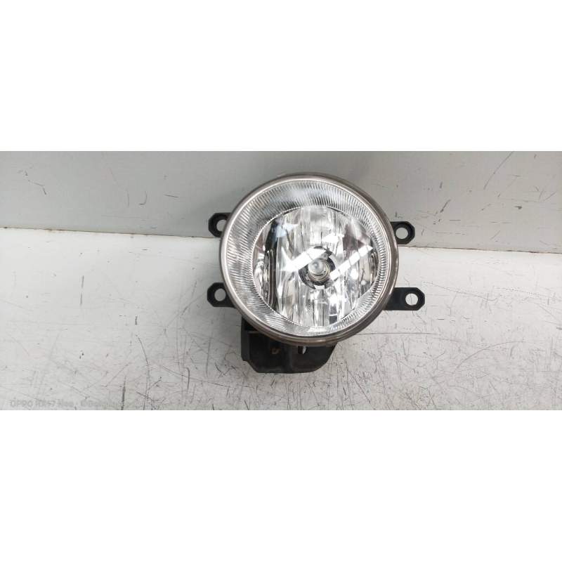 Recambio de faro antiniebla izquierdo para toyota land cruiser (j15) basis referencia OEM IAM   