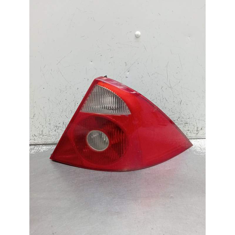 Recambio de piloto trasero derecho para ford mondeo iii sedán (b4y) 2.0 tdci referencia OEM IAM   2001