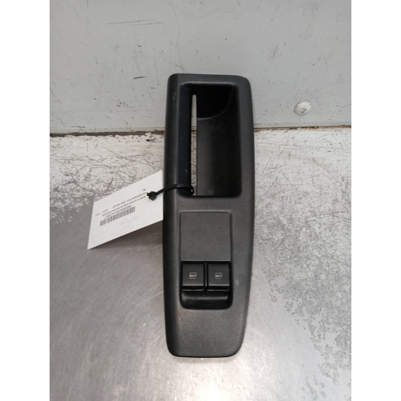 Recambio de maneta elevalunas delantera izquierda para volkswagen polo (9n3) advance referencia OEM IAM   2005