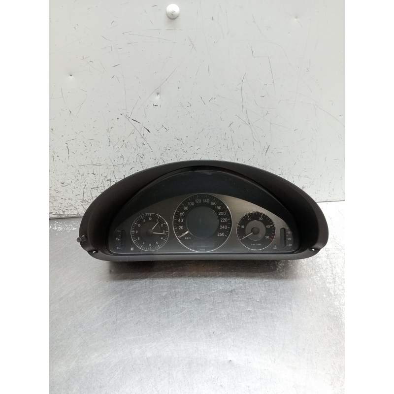 Recambio de cuadro instrumentos para mercedes-benz clk (c209) clk 270 cdi (209.316) referencia OEM IAM A2095407111 110080282 
