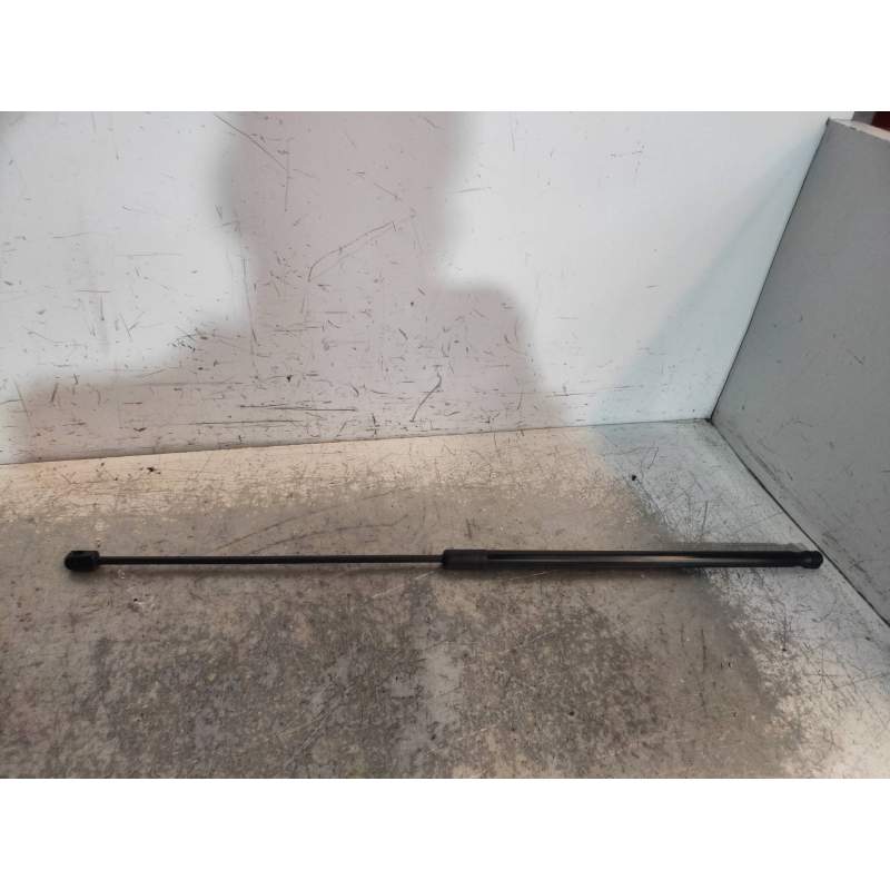 Recambio de amortiguadores capo para audi a4 ber. (b8) básico quattro referencia OEM IAM 8T082335902S  2008