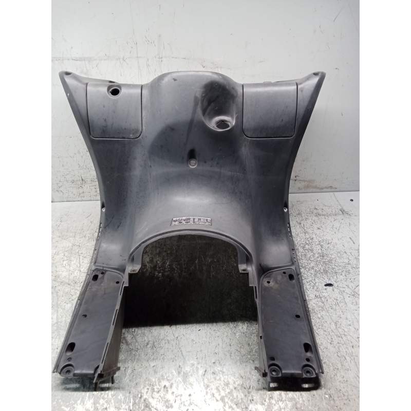 Recambio de moldura para honda fes fes 250 foresight 2t (mf04) referencia OEM IAM CENTRAL  