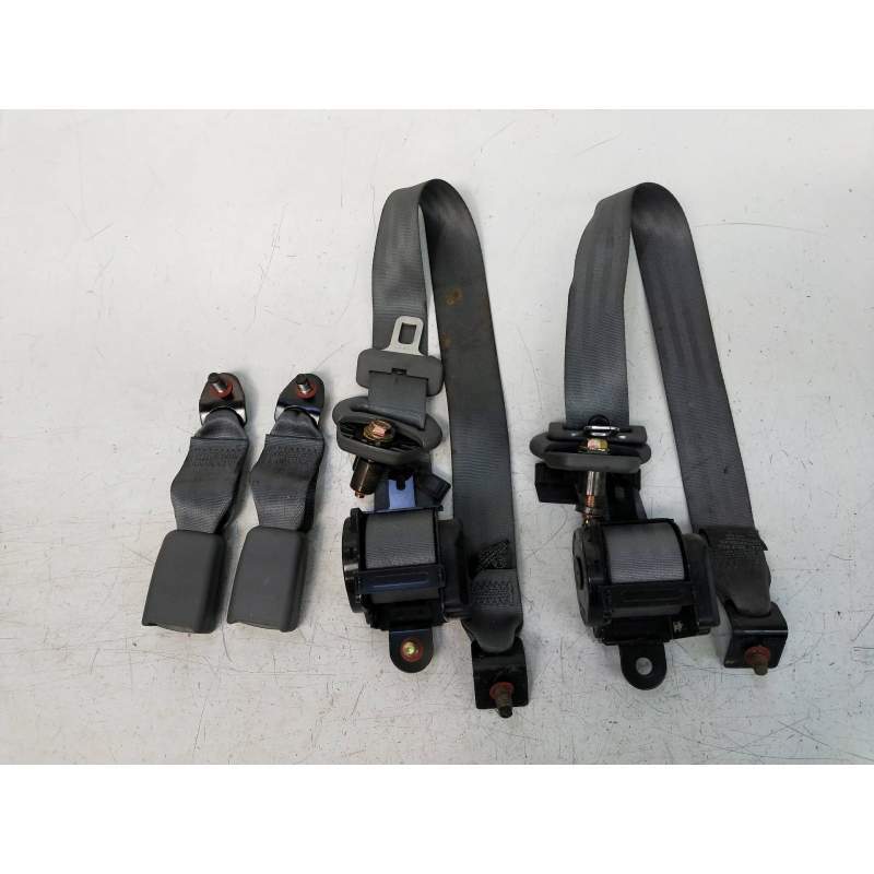 Recambio de juego cinturones trasero para kia carens 2.0 turbodiesel cat referencia OEM IAM   5P