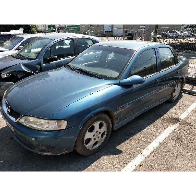 opel vectra b berlina del año 2001