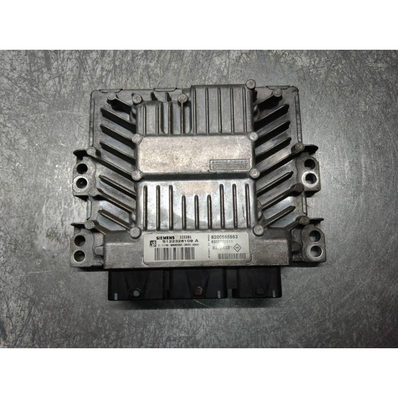 Recambio de centralita motor uce para renault megane ii berlina 5p business referencia OEM IAM S122326109A 8200565863 8200592611