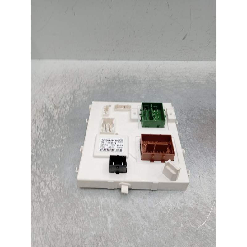 Recambio de caja reles / fusibles para volvo v60 ii (225) d3 referencia OEM IAM 32217422AE  