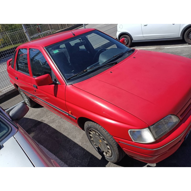 ford escort berlina/turnier del año 1992