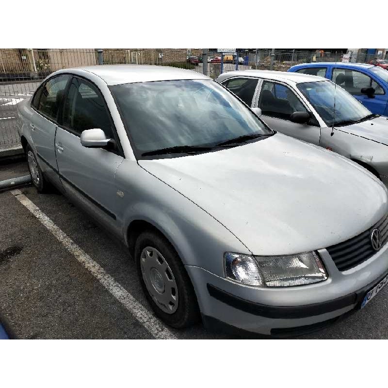 volkswagen passat berlina (3b2) del año 2000