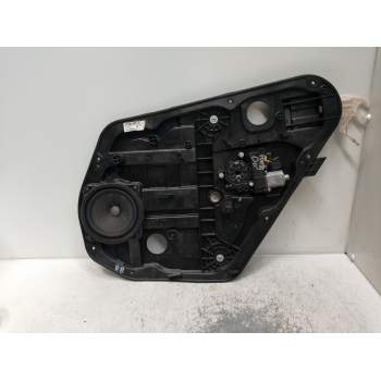 ELEVALUNAS TRASERO DERECHO 814203Z000 4P