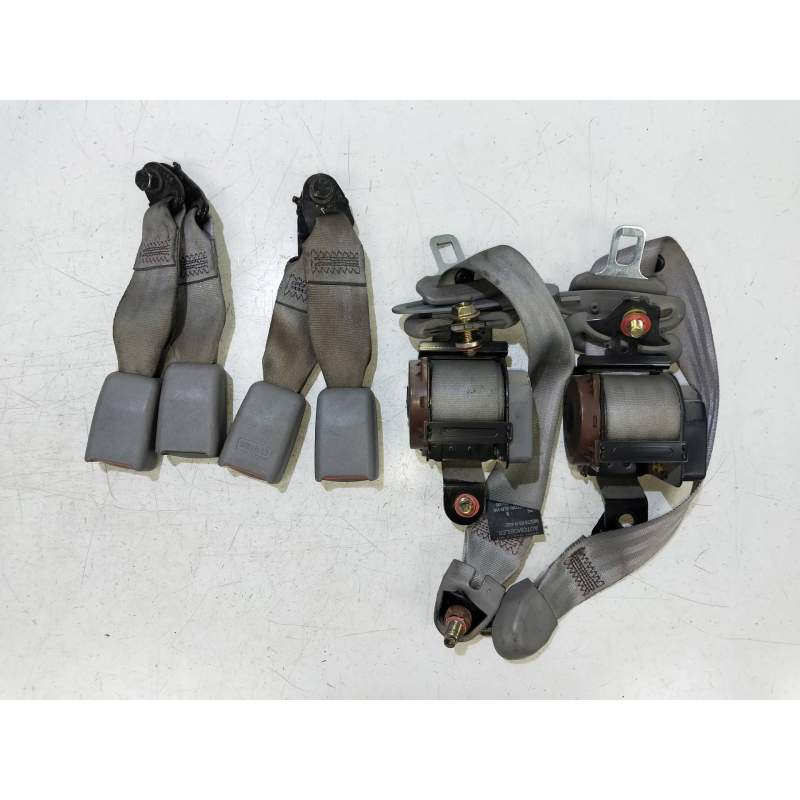 Recambio de juego cinturones trasero para kia sorento 2.5 crdi concept referencia OEM IAM  5P 2006
