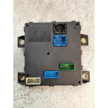 CAJA RELES / FUSIBLES 501209120011 60679967 