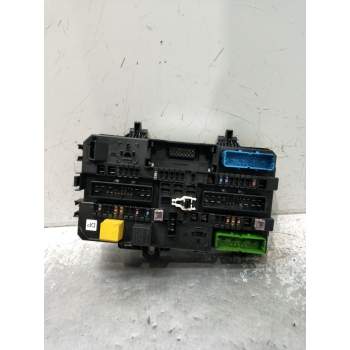 CAJA RELES / FUSIBLES 5DK00866931 13181278 2004