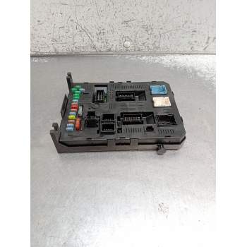 CAJA RELES / FUSIBLES 9663510280 BSI2004H02 01160107
