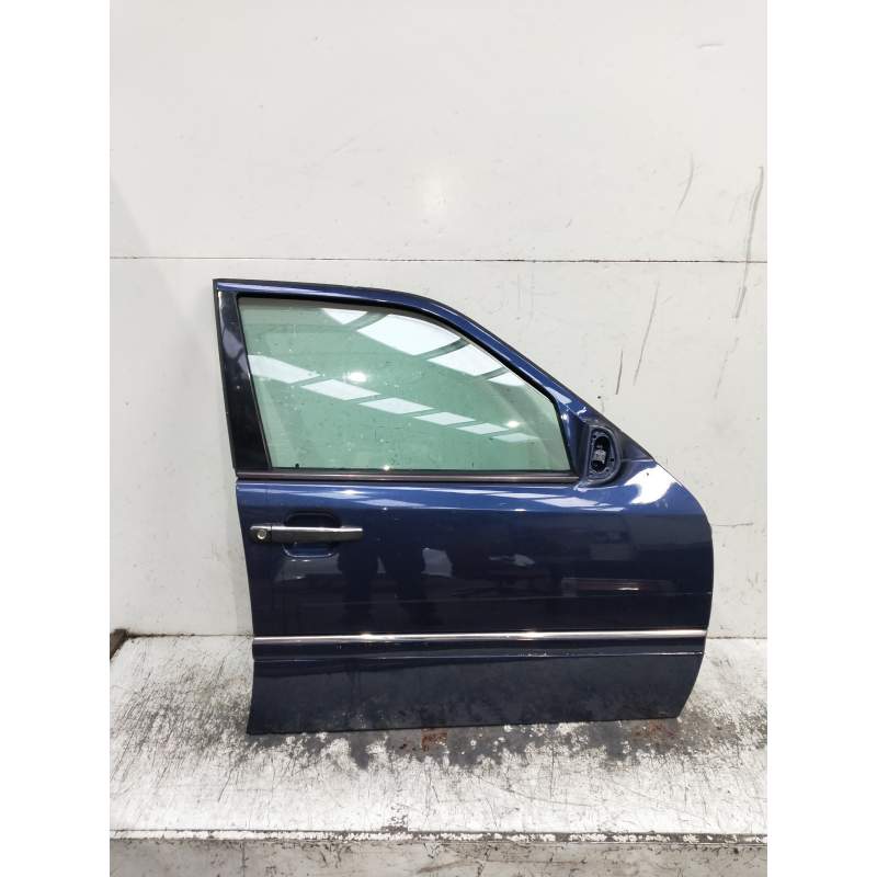 Recambio de puerta delantera derecha para mercedes-benz clase c (w202) berlina referencia OEM IAM  4P 1993