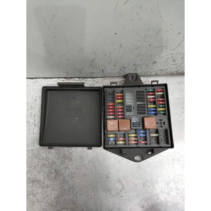 Recambio de caja reles / fusibles para jaguar xj referencia OEM IAM 2W9314N023BC 518806203 518689401