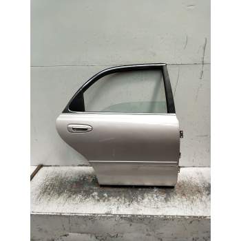 PUERTA TRASERA DERECHA 4P 