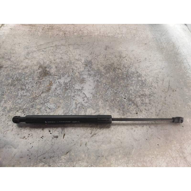 Recambio de amortiguadores capo para renault clio iv limited referencia OEM IAM 654703934R  
