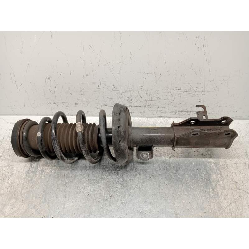 Recambio de amortiguador delantero derecho para opel zafira tourer excellence referencia OEM IAM 13473994 16CDTI 2012