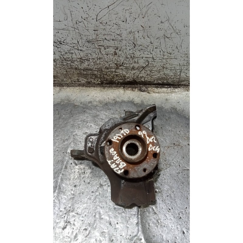 Recambio de mangueta delantera derecha para fiat bravo (182) jtd 105 / 100 sx referencia OEM IAM   