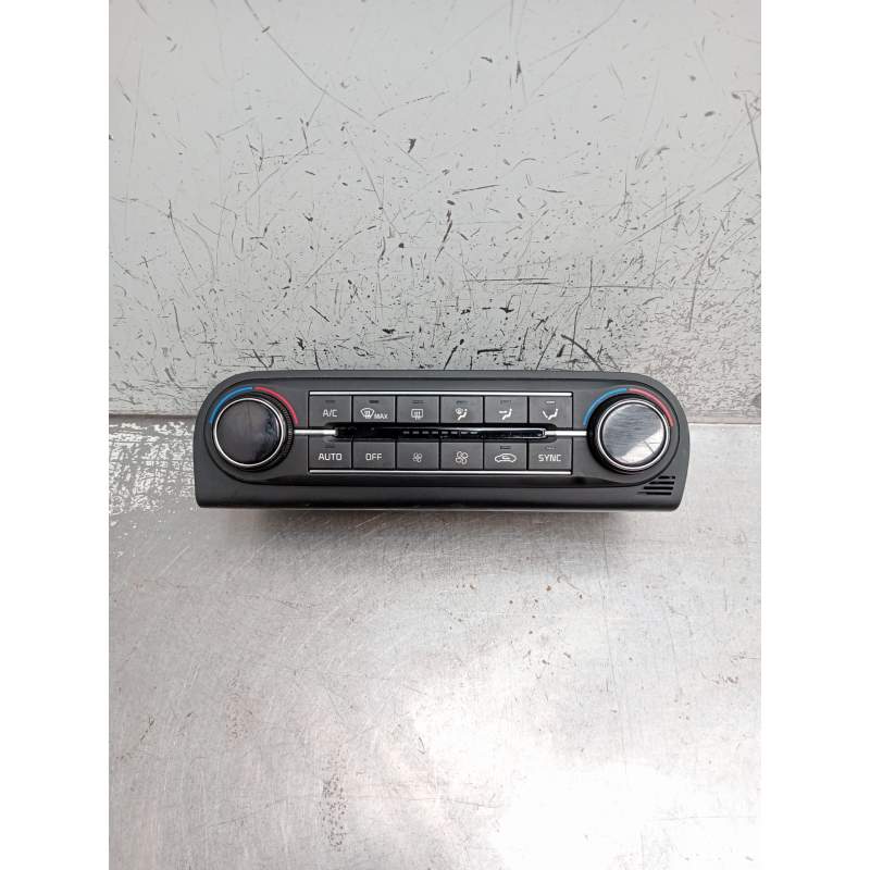 Recambio de mando calefaccion / aire acondicionado para kia ceed tourer (cd) 1.6 crdi 115 referencia OEM IAM 97250J7301 97250J7X