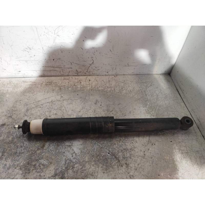 Recambio de amortiguador trasero derecho para renault clio iv limited referencia OEM IAM 562109815R  12