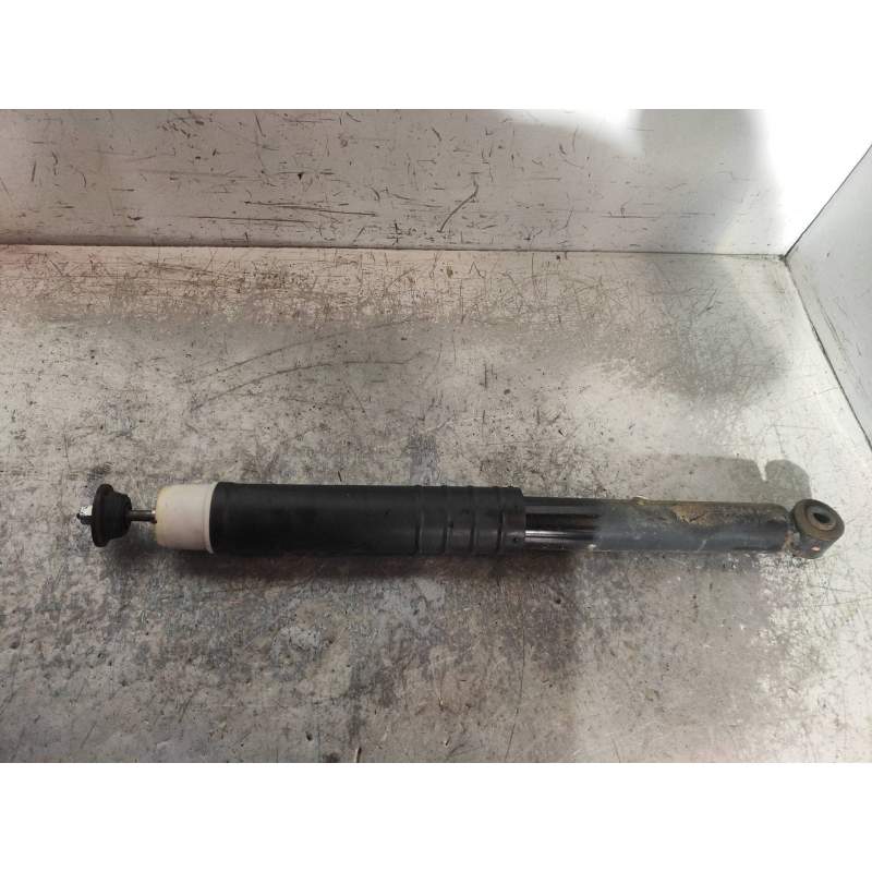 Recambio de amortiguador trasero izquierdo para renault clio iv limited referencia OEM IAM 562109815R  12
