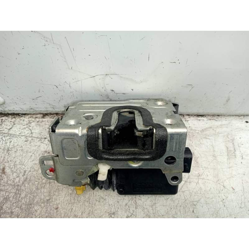 Recambio de motor cierre centralizado delantero derecho para dacia sandero ambiance referencia OEM IAM 8200735224 5P 2008