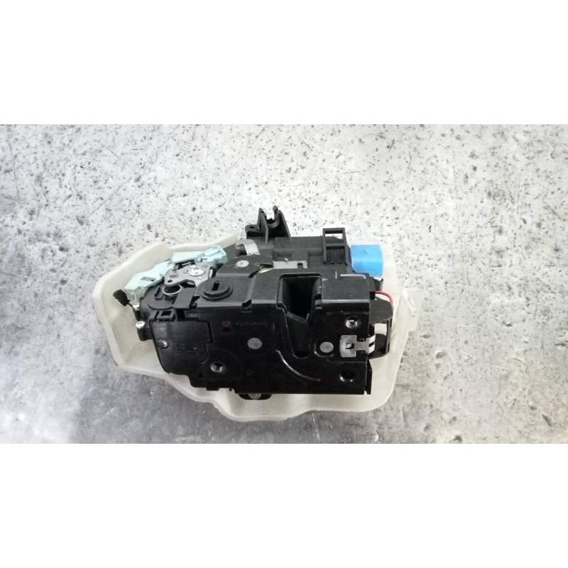 Recambio de motor cierre centralizado trasero izquierdo para volkswagen touran (1t2) highline referencia OEM IAM 7L0839015D 5P 2