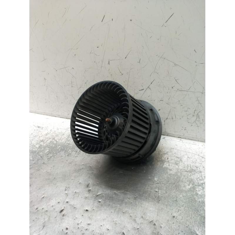Recambio de motor calefaccion para citroën c4 ii (nc_) 1.2 thp 130 referencia OEM IAM 7050303001  