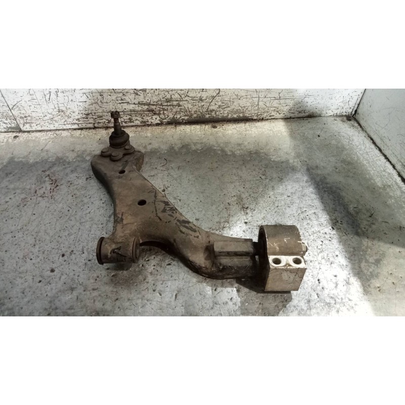 Recambio de brazo suspension inferior delantero derecho para chevrolet captiva 2.0 vcdi lt referencia OEM IAM   