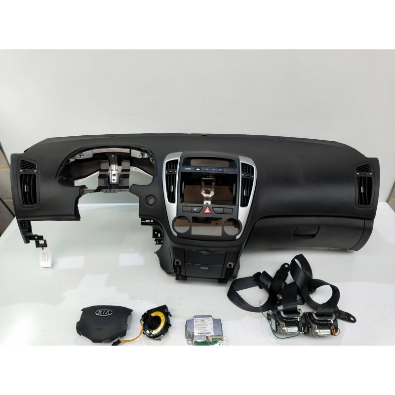 Recambio de kit airbag para kia cee´d sporty wagon emotion referencia OEM IAM   