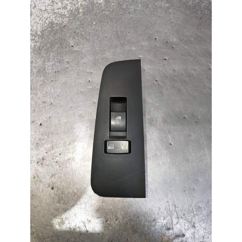 Recambio de mando elevalunas delantero derecho para chevrolet epica ltx referencia OEM IAM 96327938  4P