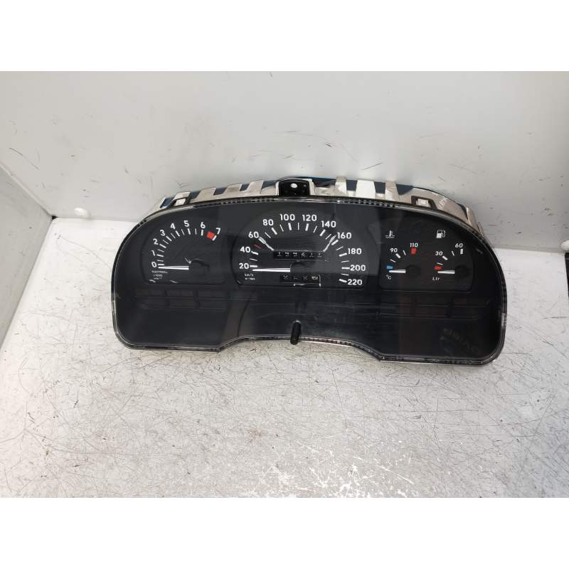 Recambio de cuadro instrumentos para opel vectra a cd diamant referencia OEM IAM 81117675PP 90356303 A/1992