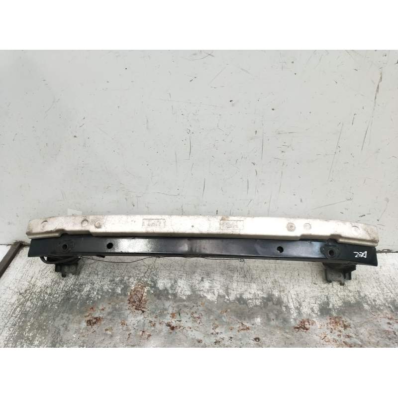Recambio de refuerzo paragolpes delantero para toyota auris (_e15_) 1.4 d-4d (nde150_) referencia OEM IAM   2006