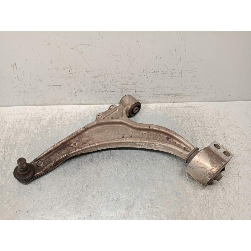 Recambio de brazo suspension inferior delantero izquierdo para opel zafira tourer excellence referencia OEM IAM  16CDTI 2012