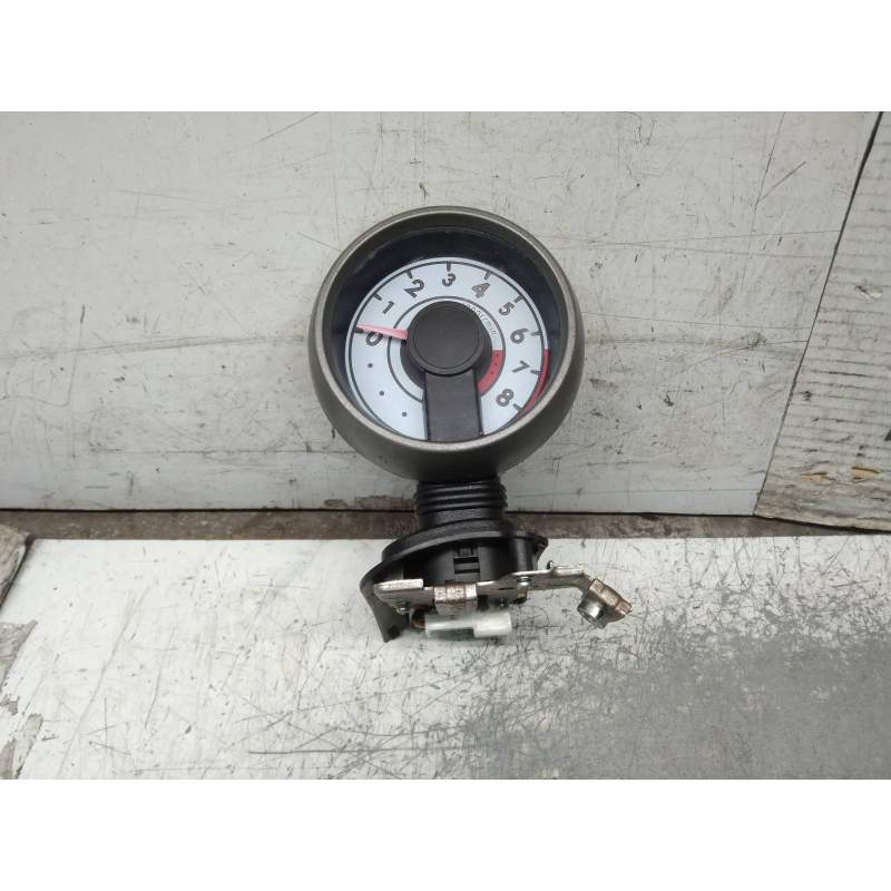Recambio de cuadro cuentarevoluciones para citroën c1 sx referencia OEM IAM 832700H010D  