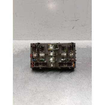 CAJA RELES / FUSIBLES 9568200280 