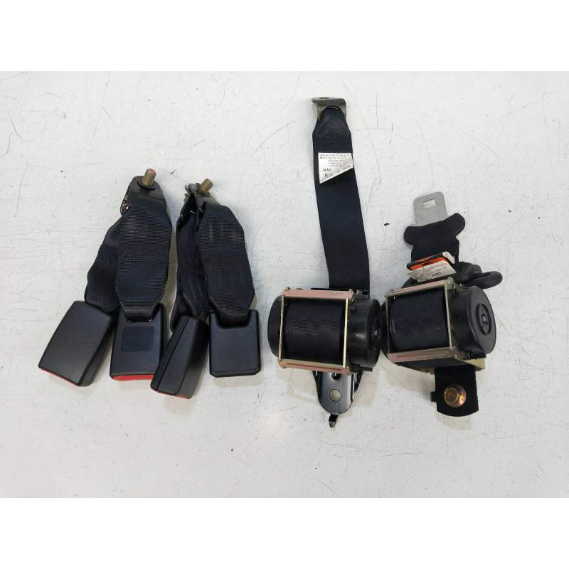 Recambio de juego cinturones trasero para mazda 3 berlina (bk) 1.6 cd diesel cat referencia OEM IAM   5P