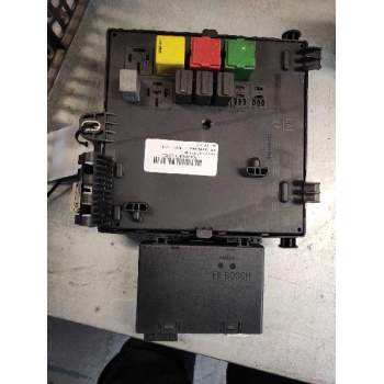 CAJA RELES / FUSIBLES 13112909 5807 146221 2909