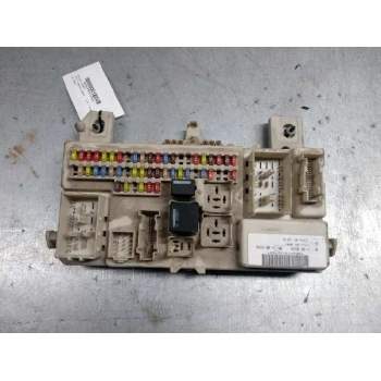 CAJA RELES / FUSIBLES F0392C 6M5T14014GCD 4M5T14A073DH