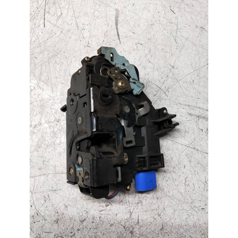 Recambio de motor cierre centralizado trasero izquierdo para seat toledo (5p2) exclusive referencia OEM IAM 7L0839015  5P