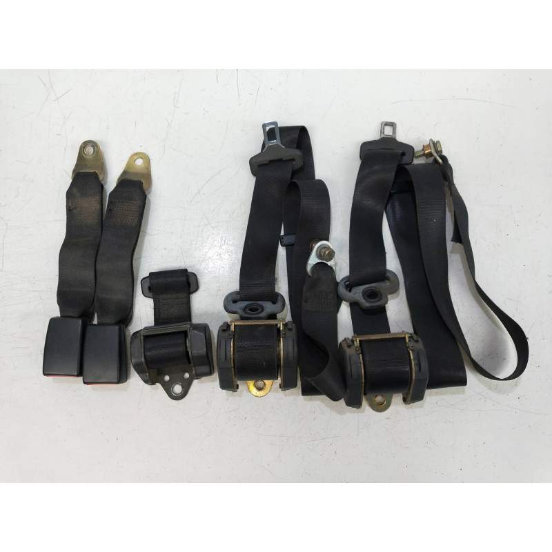 Recambio de juego cinturones delantero para mercedes-benz 512 d 2.9 td referencia OEM IAM   2P