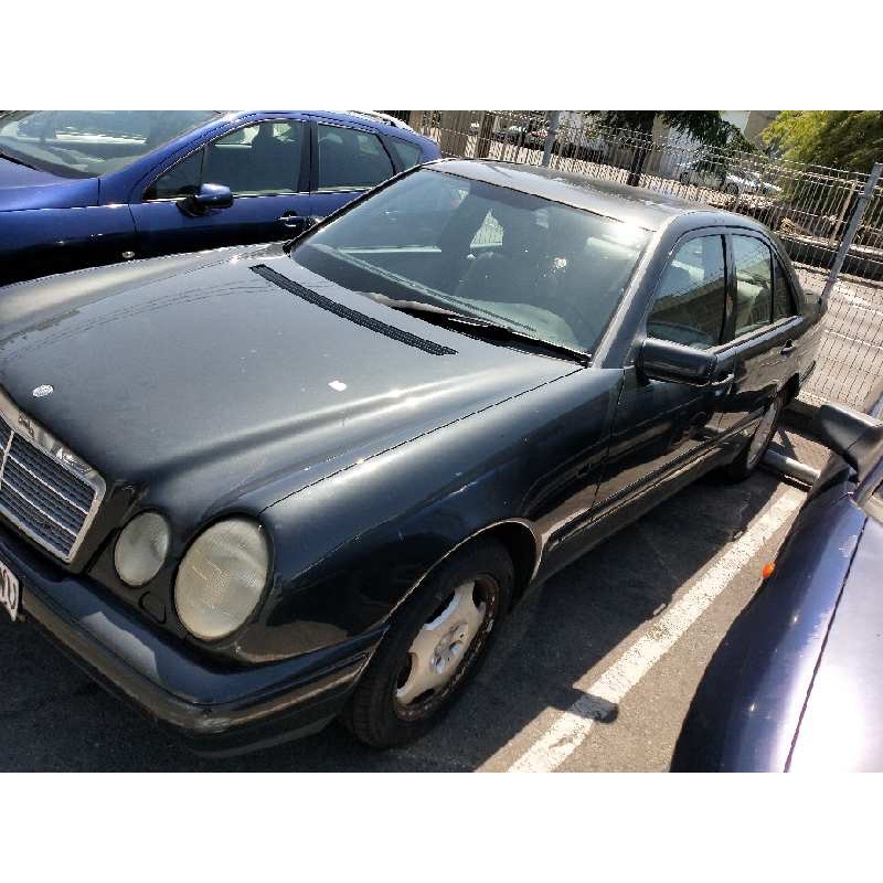 mercedes clase e (w210) berlina del año 1998