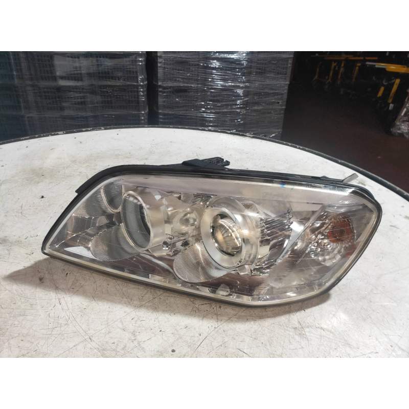Recambio de faro izquierdo para chevrolet captiva 3.2 v6 ltx referencia OEM IAM   2006