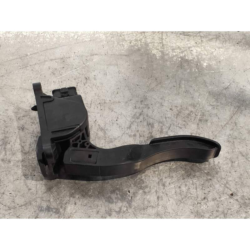 Recambio de potenciometro pedal para mercedes-benz vito kasten (639) 113 cdi extralang (639.605) referencia OEM IAM F00C3E2430  
